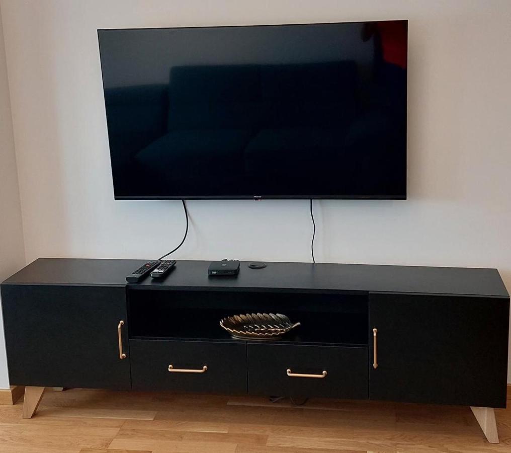 Kej Danube Lux Free Garage Apartman Újvidék Kültér fotó